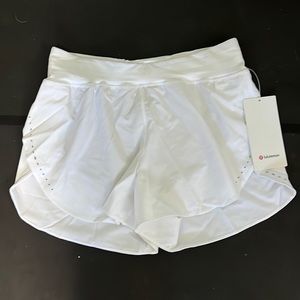 Lululemon Find Your Pace short, WHITE, size 6, NWT
